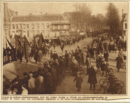 98963 Afbeelding van de demonstratie tegen het wetsvoorstel van de S.D.A.P. over de ontwapening, op de Wittevrouwenbrug ...
